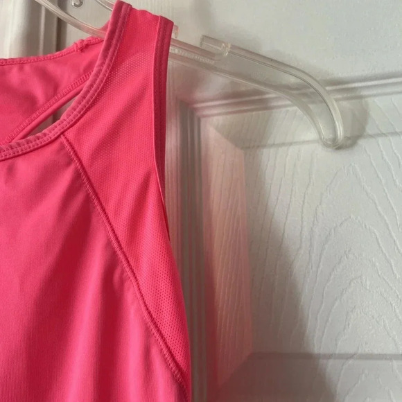 Spyder Active Womens Stretch Tank Top Sz M Sleeveless Stretch Pink Athleisure - Picture 3 of 10
